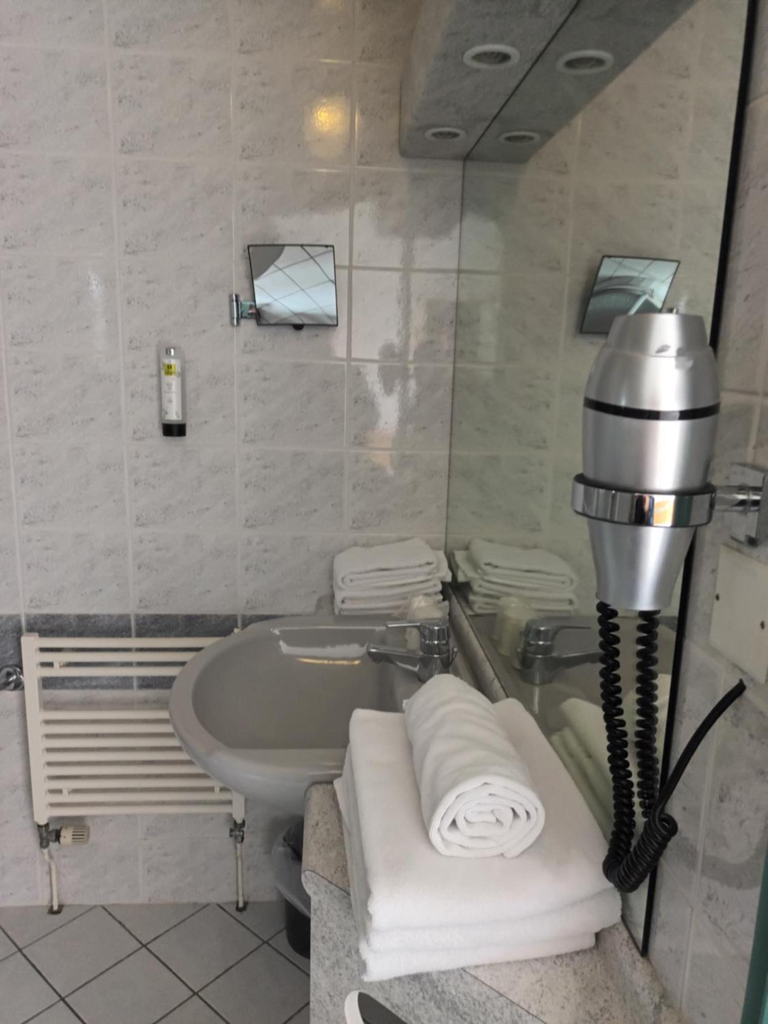 Hotel-Restaurant Logis L'Aubrac Laguiole Zewnętrze zdjęcie